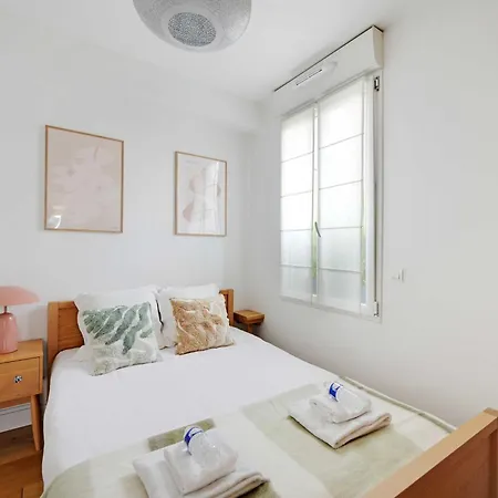 Daire As-9-Voltaire-2-Rdc - 1Br-4P- Suresnes *